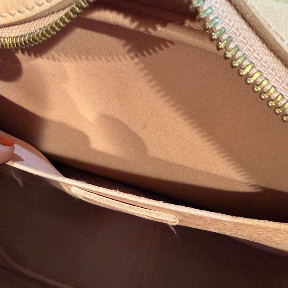 Maxwell The Transport Crossbody Bag - Picture 11 of 11